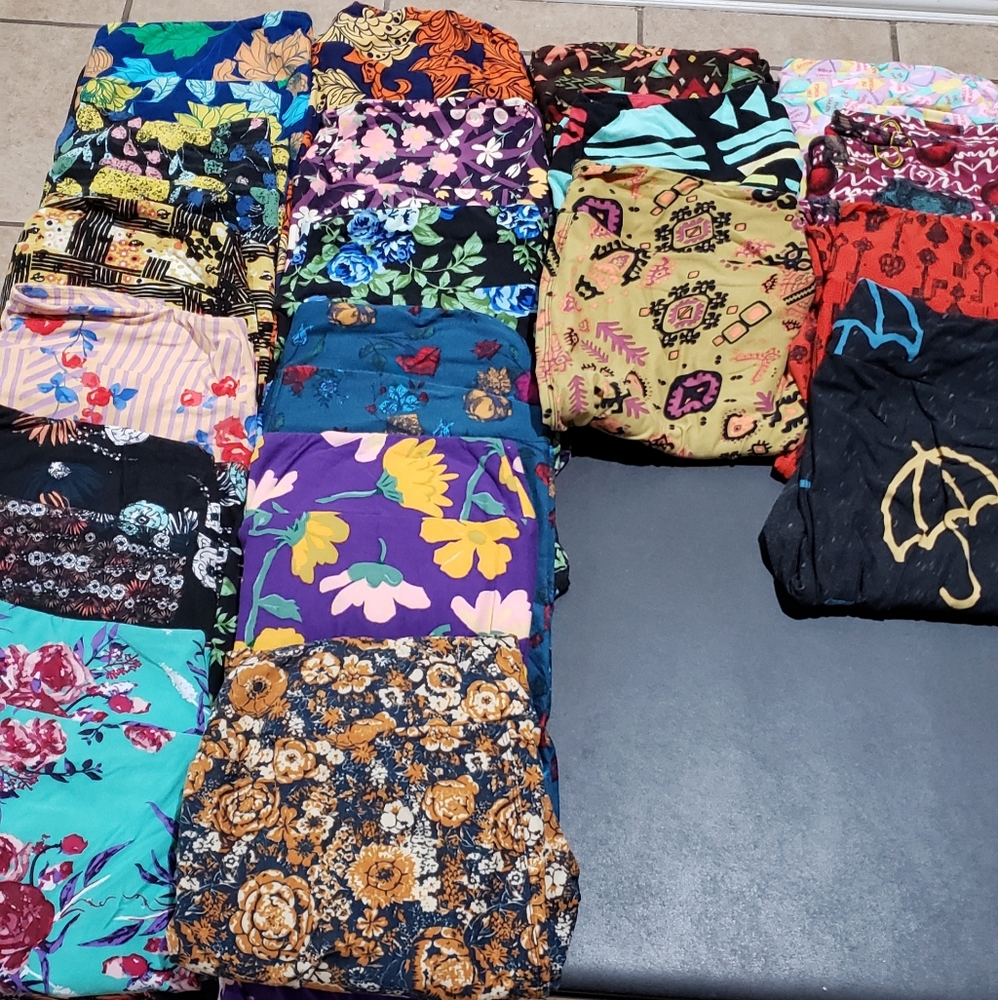 TC Lularoe Leggings (19 pair)